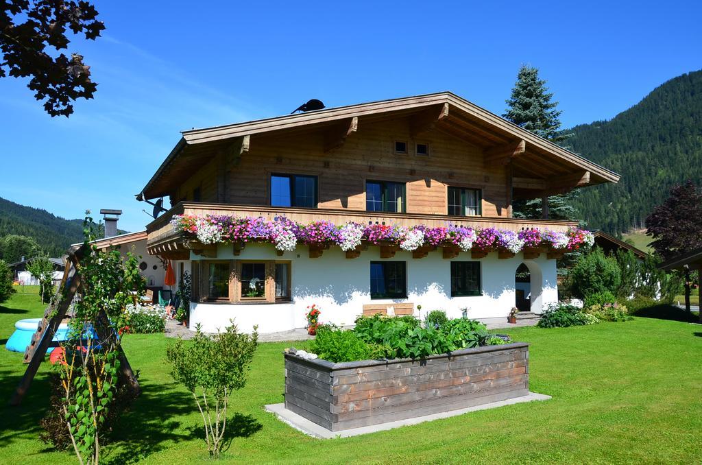 Landhaus Gertrude Eder 레오강 객실 사진